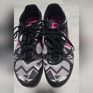 Nike Women's Black and Pink Training Shoes Size 37